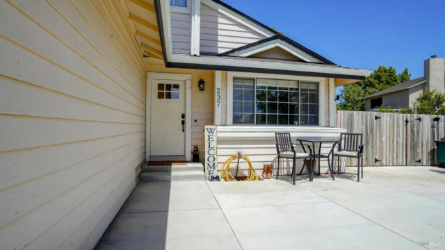 237 WEXFORD LN, VACAVILLE, CA 95688, photo 4 of 36